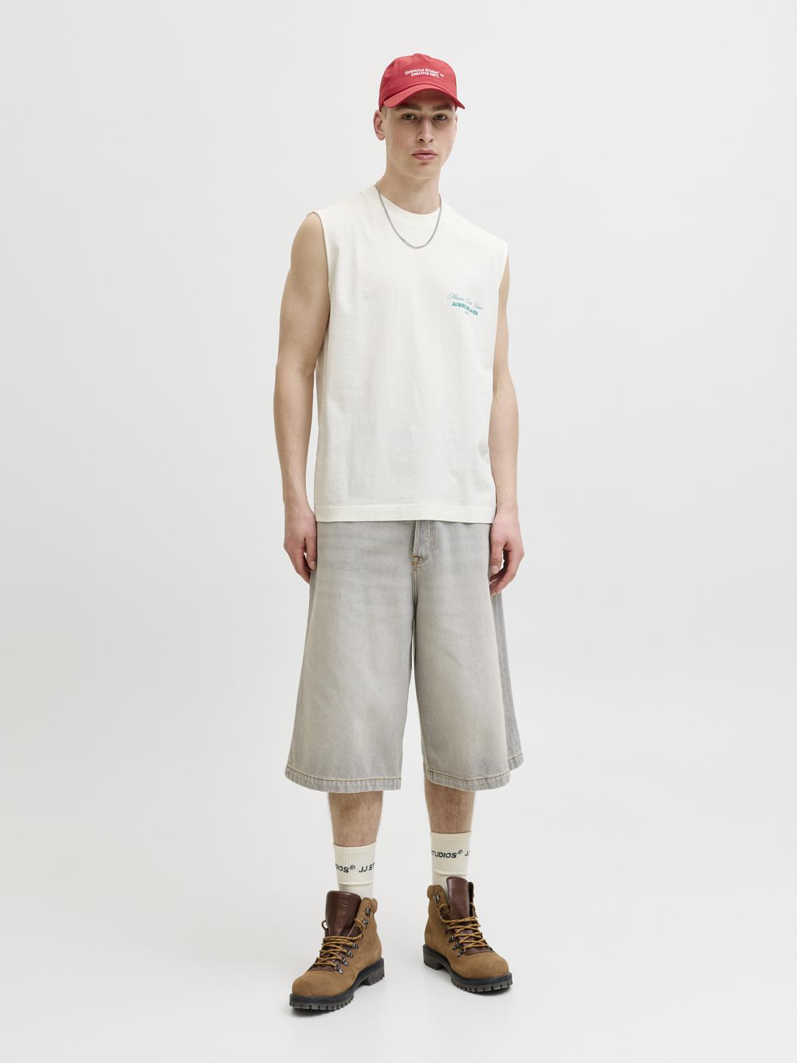 model_shot-front_full